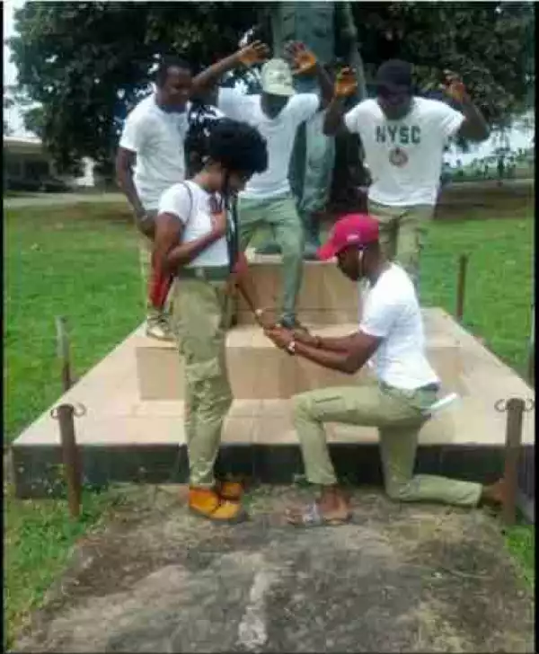 Sweet Proposal: Youth Corpers Publicly Get Engaged in Cross River State (Photos)
